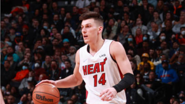 4-0横扫！意甲榜首易主，国米挤掉米兰，法布雷加斯惨败（4-0完胜！意甲头名易位，国米力压米兰，法布雷加斯吞惨败）