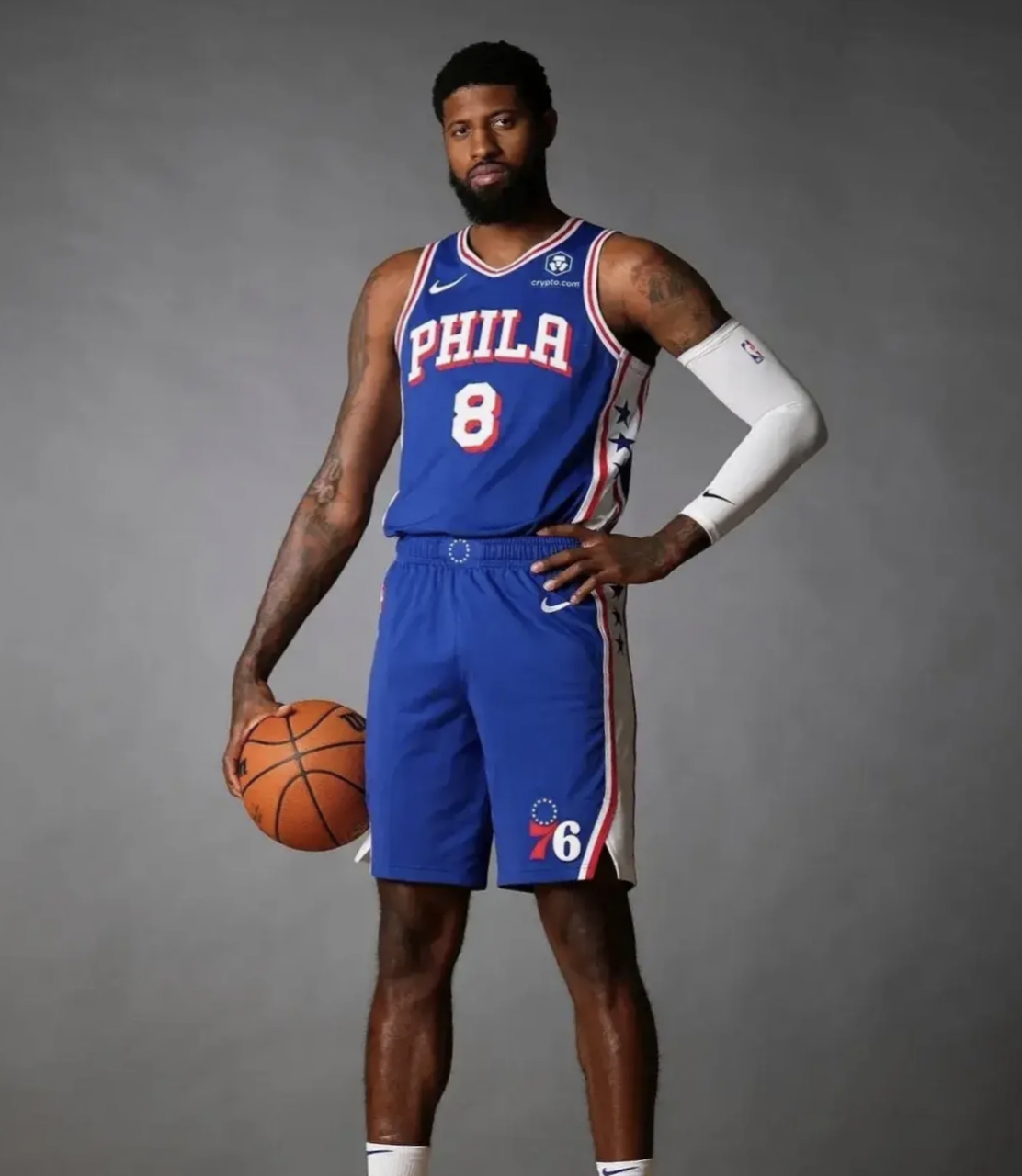 哈克斯：我们要咬牙攻坚拼出赢球的路 绝不甘心于此想成为强队（哈克斯：咬牙奋战开辟胜利之路，不满足现状，立志成为强队）