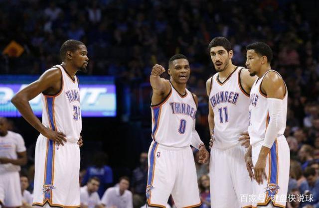 帕克：齐尔克泽远不及谢什科，德利赫特已成英超最佳后卫之一（帕克：齐尔克泽难与谢什科相提并论，德利赫特已跻身英超顶级后卫之列）