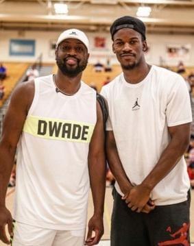 马竞vs圣吉罗斯联合：阿尔瓦雷斯搭档格列兹曼，小西蒙尼出战（马竞对阵圣吉罗斯联合：格列兹曼携手阿尔瓦雷斯，小西蒙尼登场）