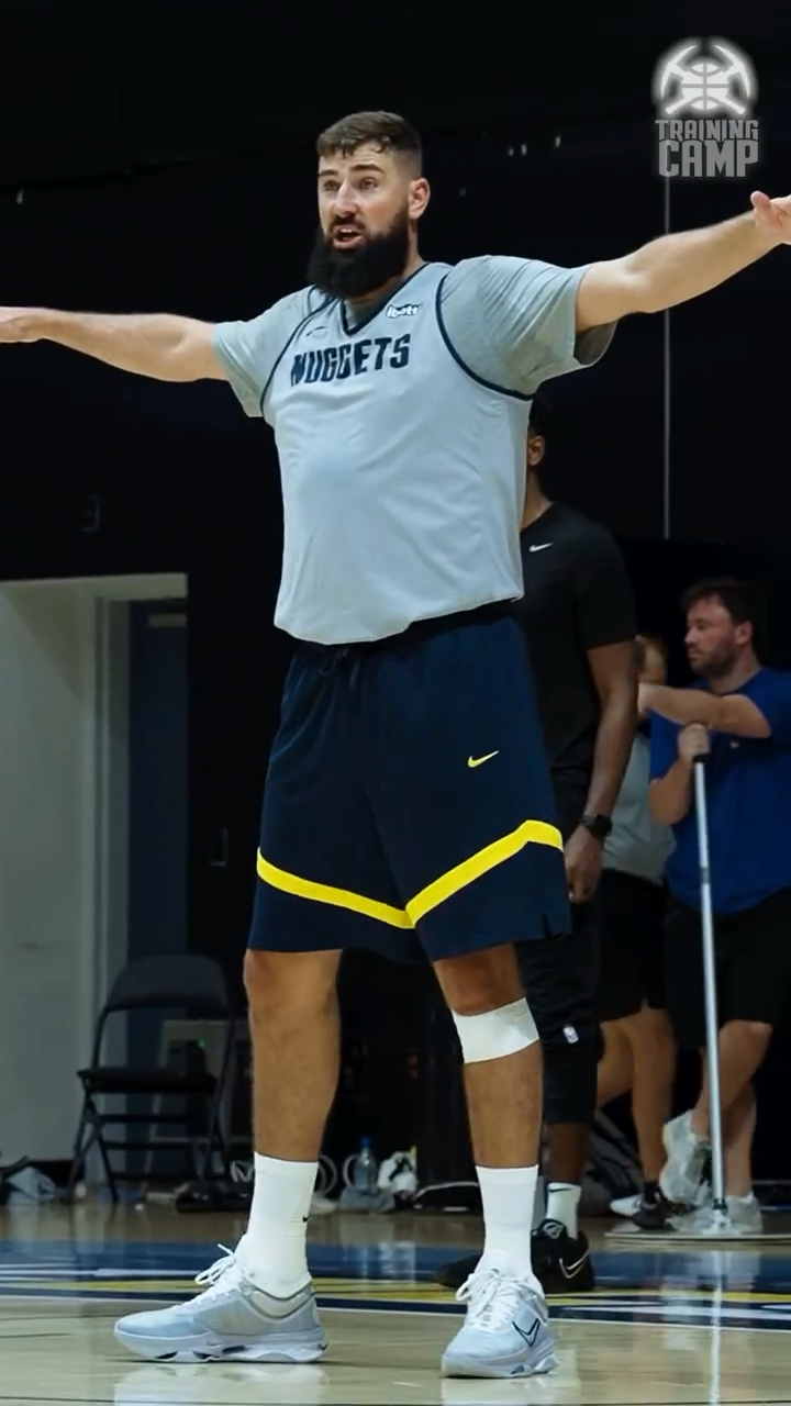 山东泰山足球俱乐部：中超首支积分1500分球队的荣耀之路（山东泰山：中超首个1500分俱乐部的辉煌征途）