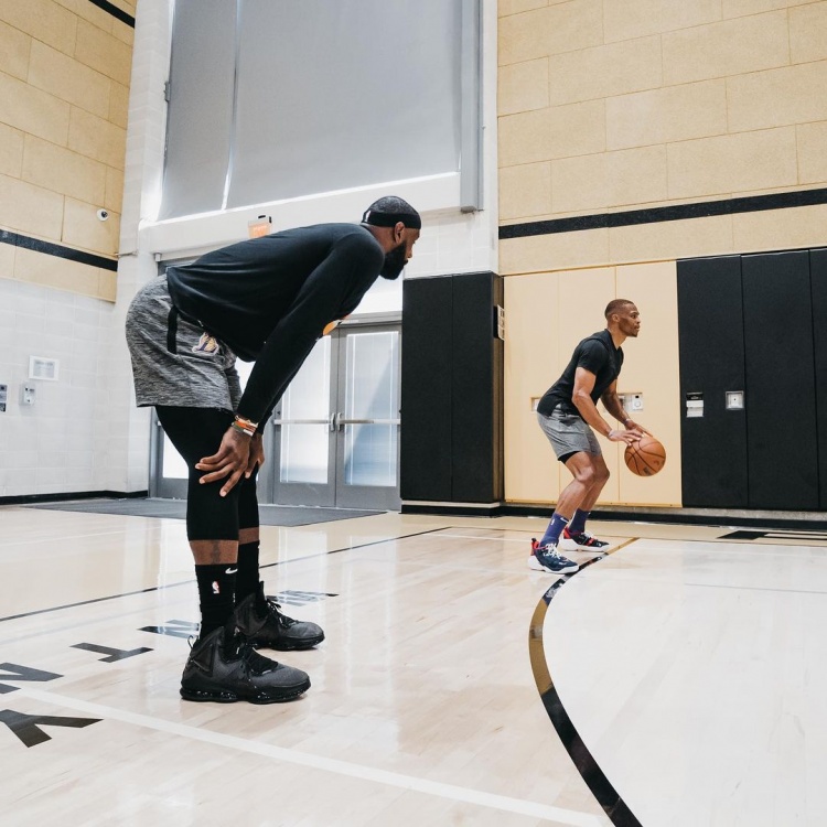 意媒：那不勒斯、米兰、曼城、巴萨关注乌迪内斯中场阿蒂尔（意媒：那不勒斯、AC米兰、曼城、巴萨有意乌迪内斯中场阿蒂尔）