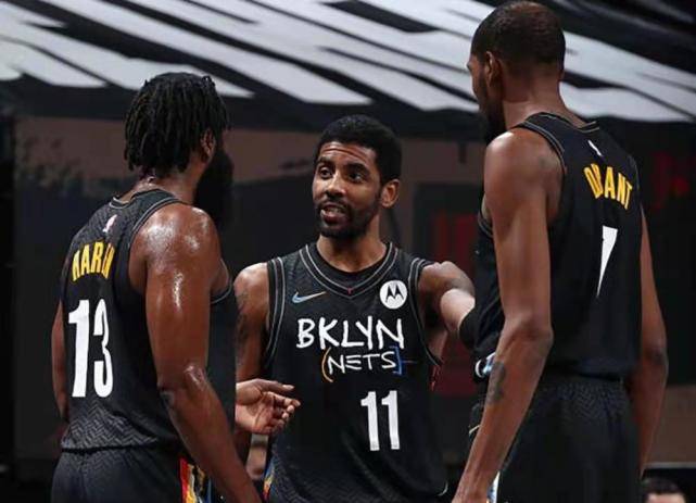 快船队近期表现不尽如人意，球队在多场比赛中遭遇了失利。（快船队近期状态不佳，多场比赛接连失利）