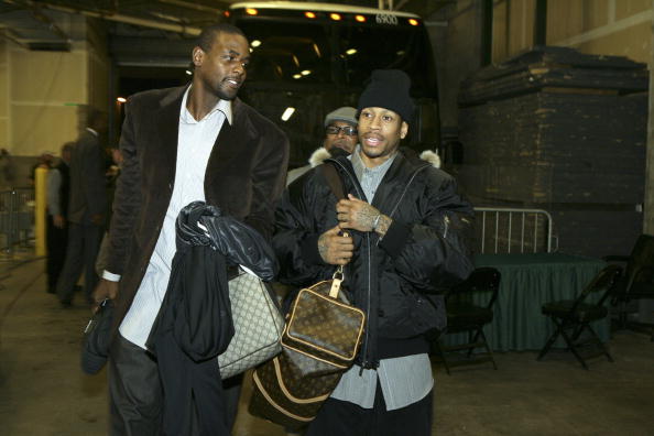 奎因连续3场20+，本届新秀中除克尼佩尔（2次）外第二人（奎因连砍3场20+，本届新秀中仅次克尼佩尔（2次），为第二人）