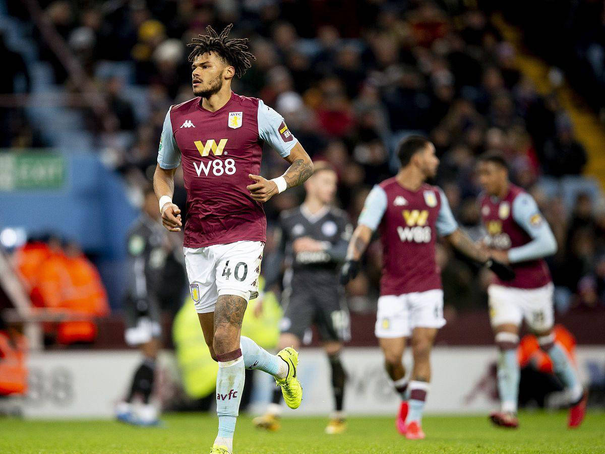 里弗斯：我们的区域联防和盯人防守都能更好，还要简化内线轮转（里弗斯：区域与盯人防守需提升，将简化内线轮转）