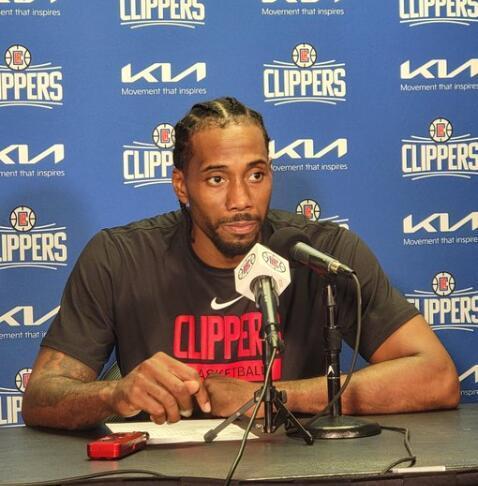 曼联旧将梅开二度：欧冠导演逆袭好戏，20场造17球太犀利（前曼联球员双响助欧冠逆袭，20战造17球火力爆棚）