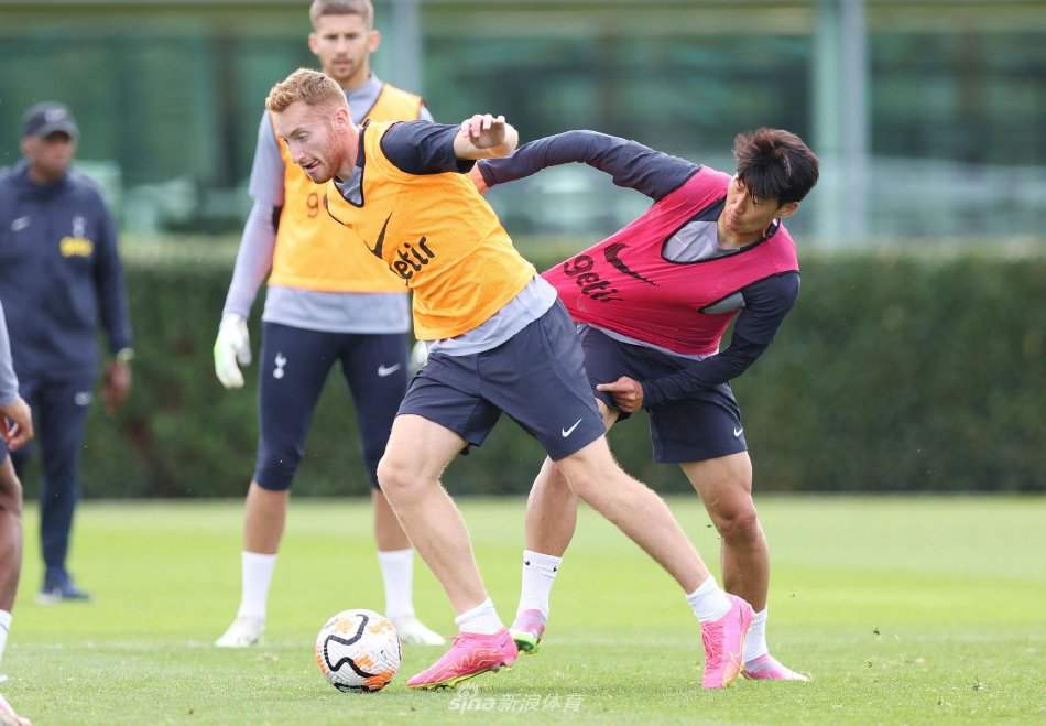 麦科勒姆压哨抛投命中，奇才单节净胜灰熊15分（麦科勒姆压哨抛投得手，奇才单节赢灰熊15分）