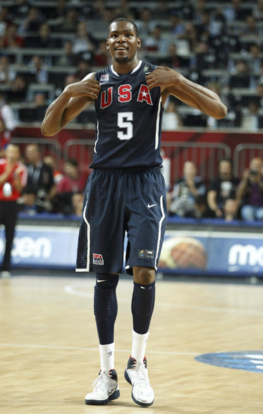 恐怖阵容深度！雷霆13人出场全部得分，12人有三分入账（雷霆阵容深度爆棚：13人登场全部得分，12人投中三分）