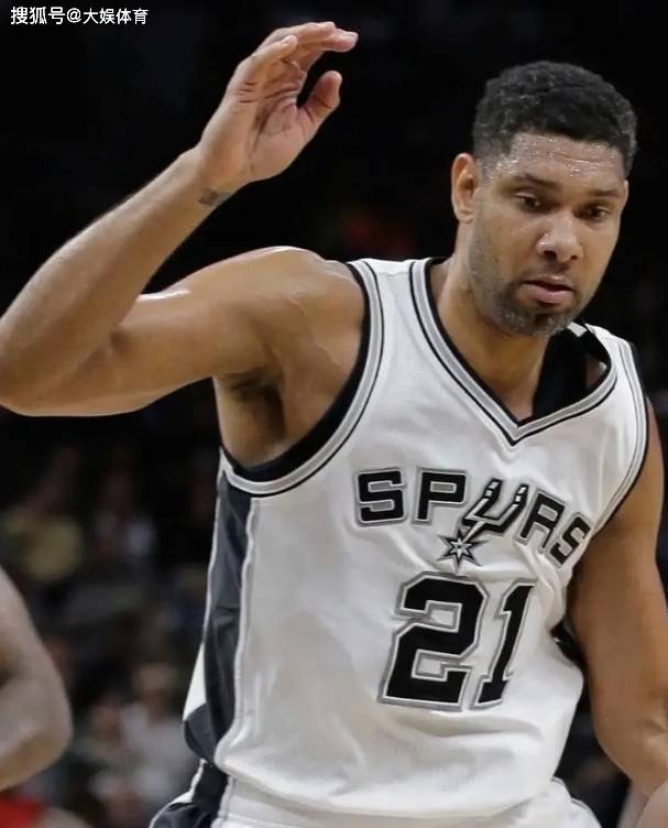 科尔：联盟允许对无防备的射手来上一拳，我们以后也许会试试（科尔：既然联盟允许对无防备射手出拳，我们以后可能也会这么做）