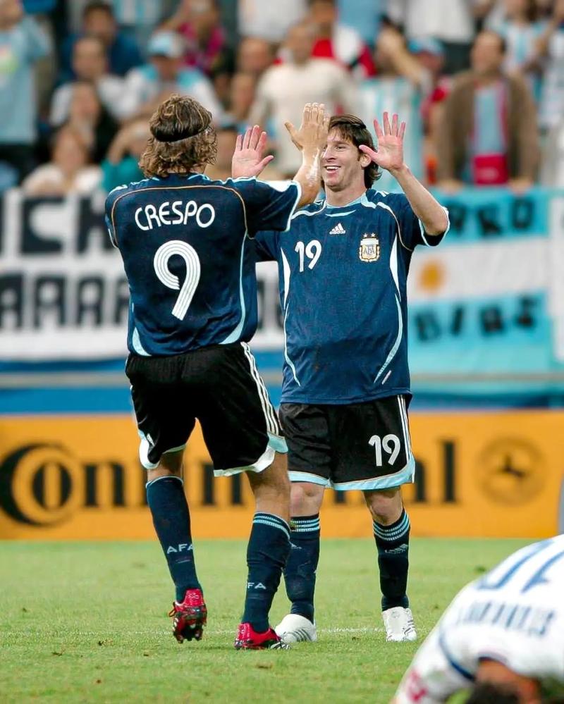 北京首钢惊险取胜对手（北京首钢艰难击败对手）