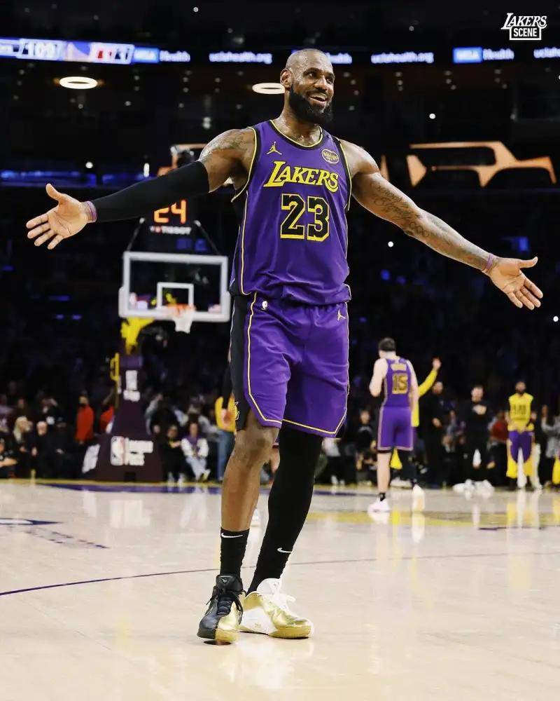 记者：热刺、红军有意红牛球员迪奥曼德，都已和球员团队接触（记者曝：热刺与利物浦相中红牛后卫迪奥曼德，已与其团队接洽）