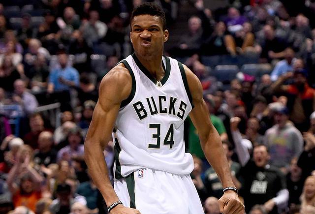 手感火热！陈盈骏11中8轰26分，过去2场替补贡献55分（陈盈骏手感炙热：11投8中砍26分，近两战替补合计55分）